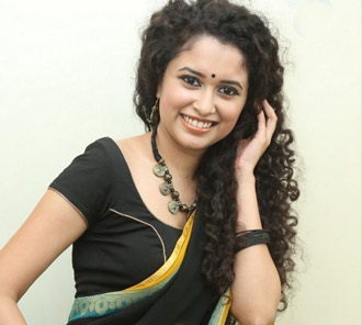 Soumya Sukumar Saree Photos